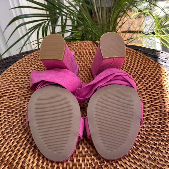 Lace up Pink Block Heels - Picture 4 of 4